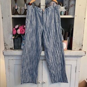 Free People Blue and White Striped Wide-Leg Trousers Light Weight Size 4 !!!!